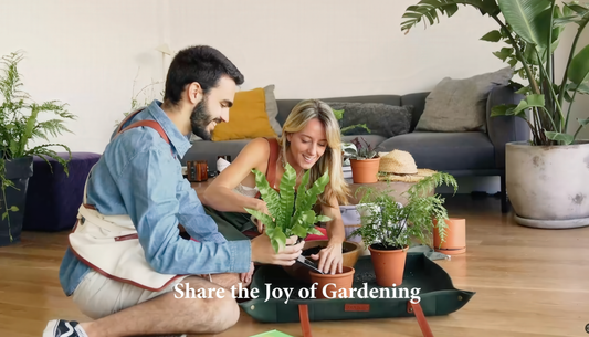 Plant Repotting Mat for Indoor Garden, Thickened Canvas Plant Transplanting Mat Wate Resistant, Foldable Gardening Soil Mess Control
