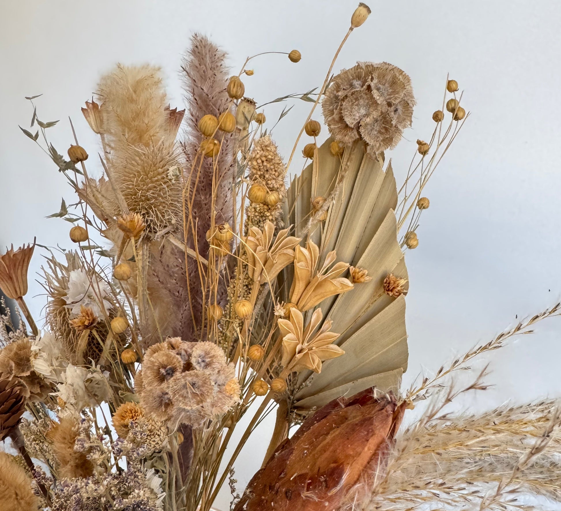 Natural Dried Flower Bouquet 40 Stems, Pampas Grass Decor Mix Bouquet, Decorative Boho Flowers for Vase DIY Crafts Real Flower Arrangements