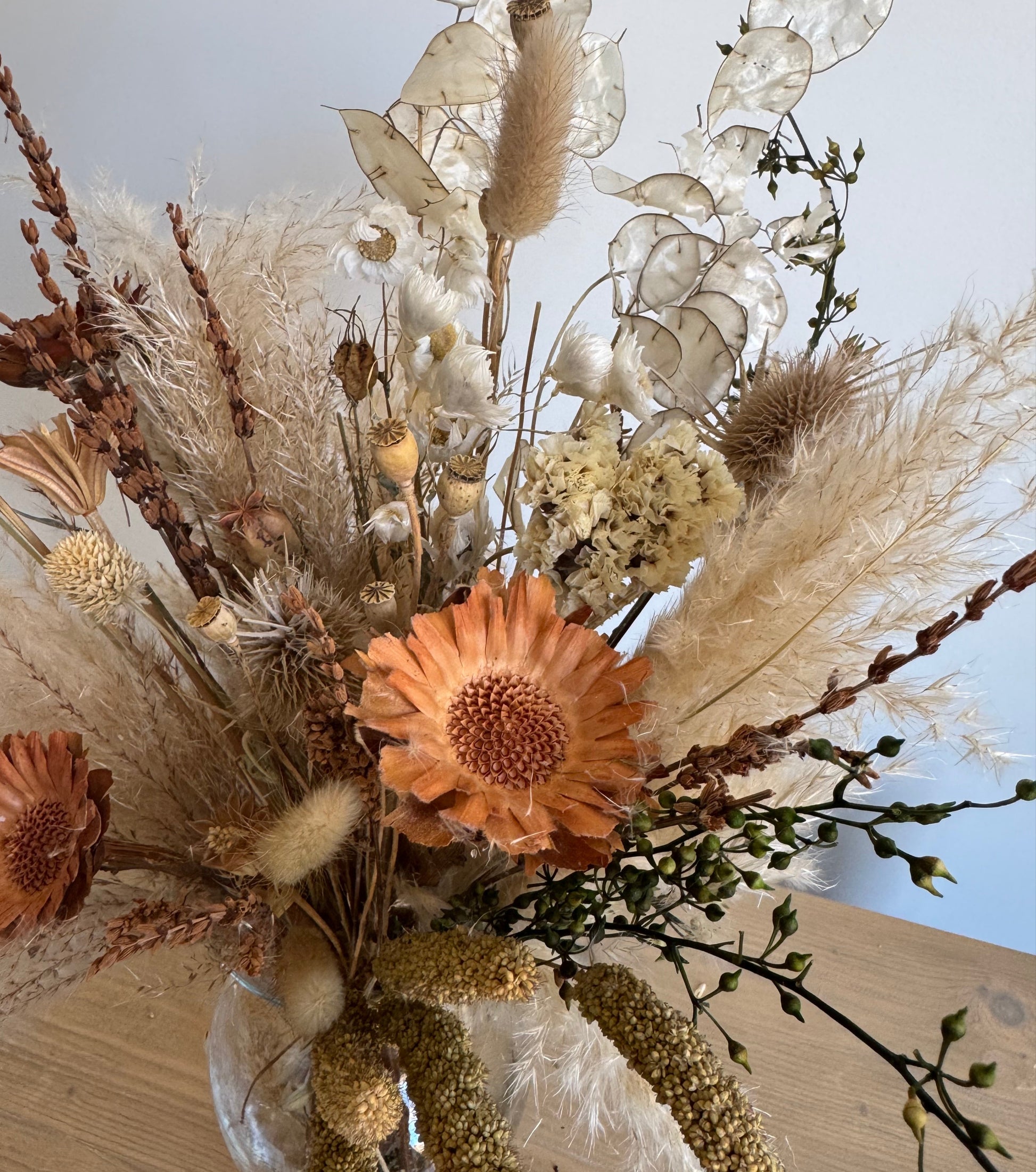 Natural Dried Flower Bouquet 40 Stems, Pampas Grass Decor Mix Bouquet, Decorative Boho Flowers for Vase DIY Crafts Real Flower Arrangements